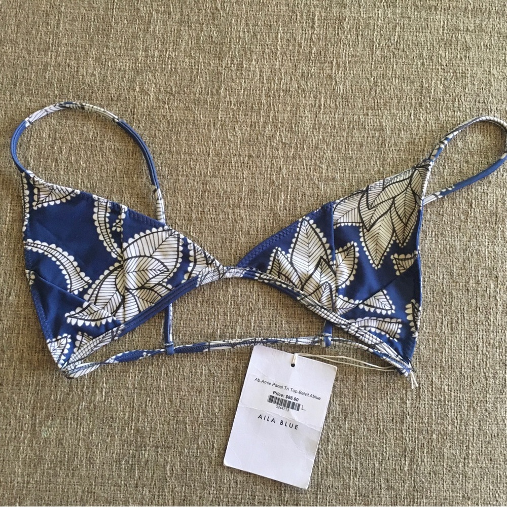 NWT Aila blue triangle bikini top